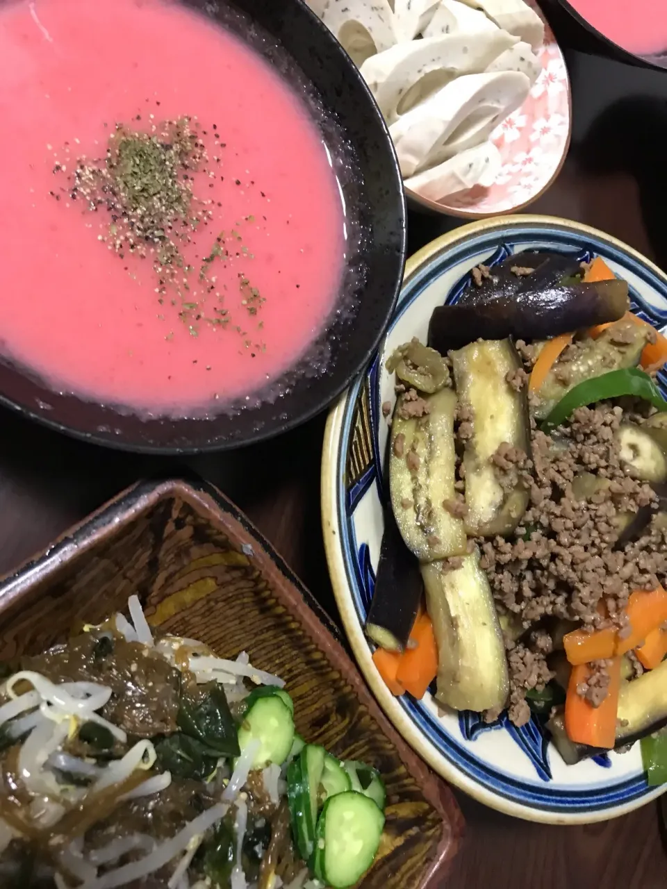 7月17日晩ご飯。麻婆茄子、もやしもずく、とうふちくわ、ビーツのポタージュ。|あやさん