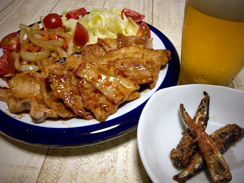 Snapdishの料理写真:今日の男飯絆(･w･)
＊山口から頂き物の頂き物の明太いわし
＊豚バラ焼肉♬︎♡|ひーちゃんさん