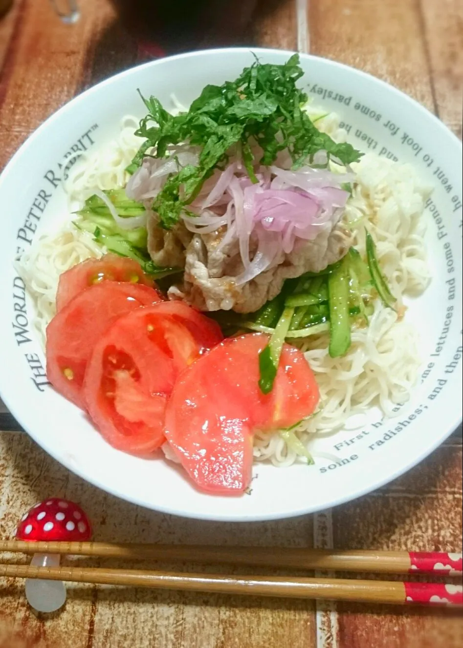 Snapdishの料理写真:冷しゃぶそうめん
 #冷しゃぶ
 #そうめん|okamichanさん