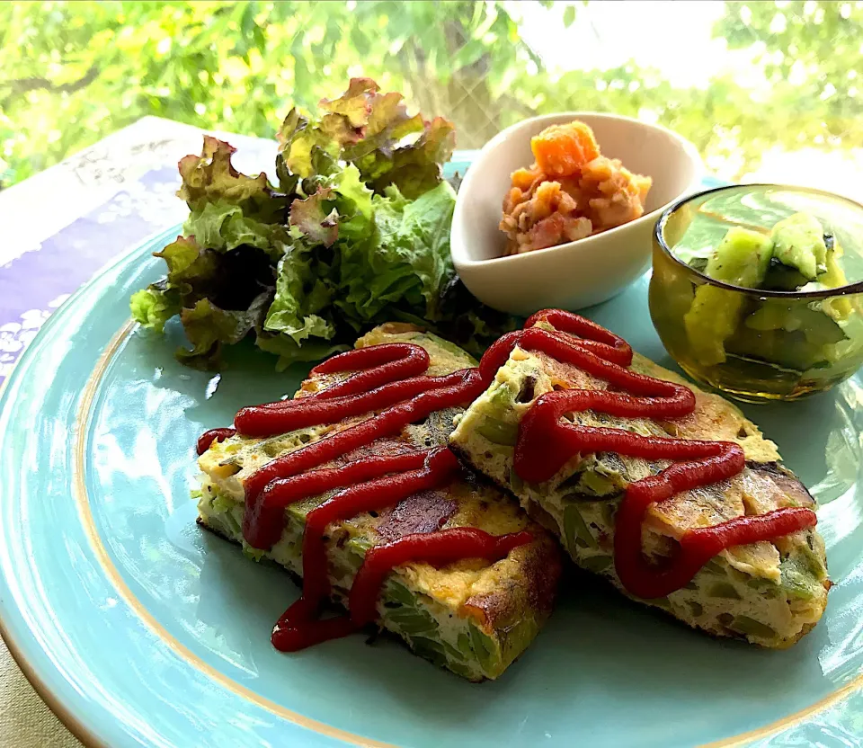 昼ごはん  モロッコインゲンたっぷりスペイン風オムレツ|砂雪さん