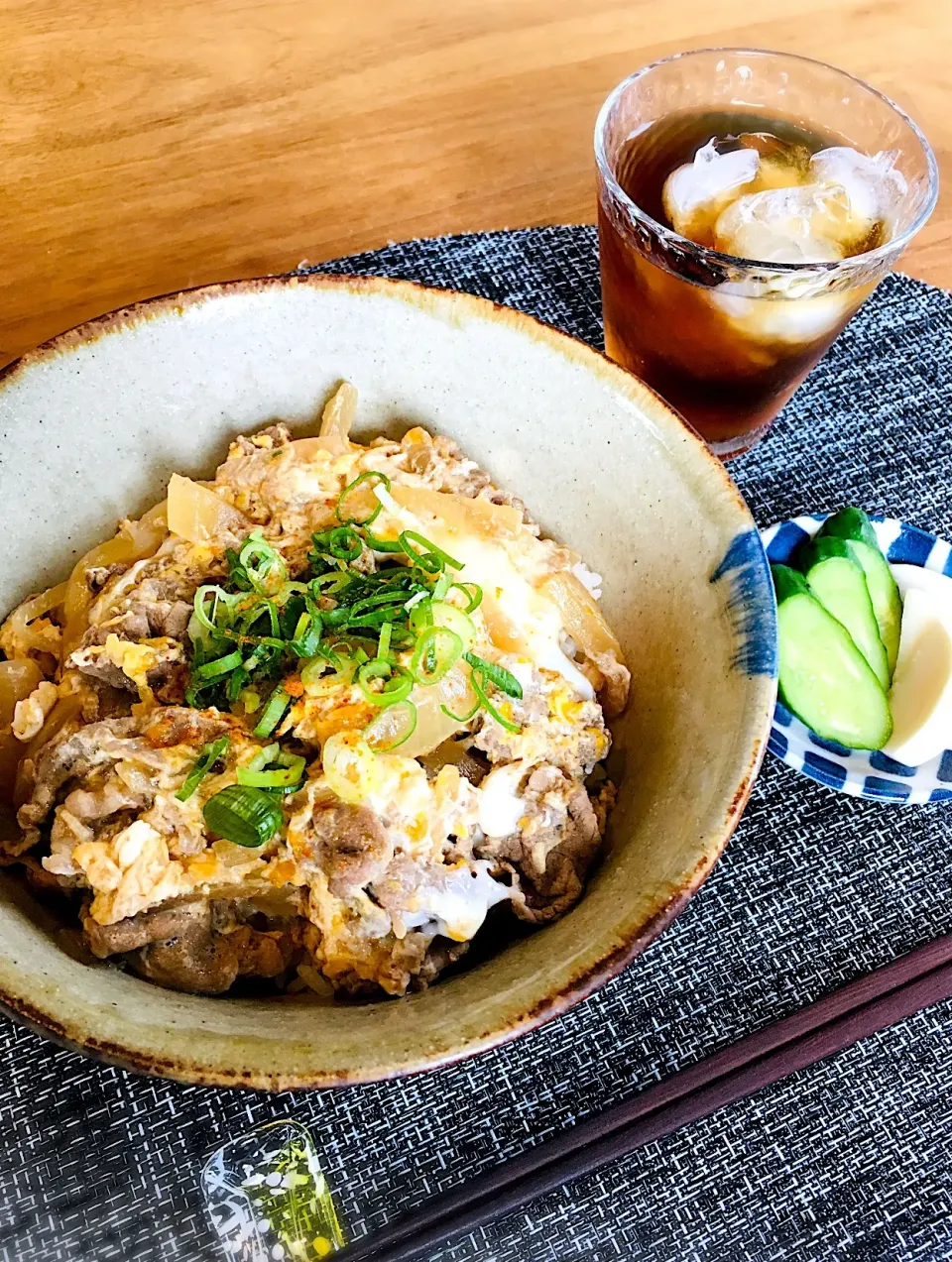 今日のお家で一人ランチは
卵とじ牛丼✨ドーーーン‼️|ミッチ☆ママさん