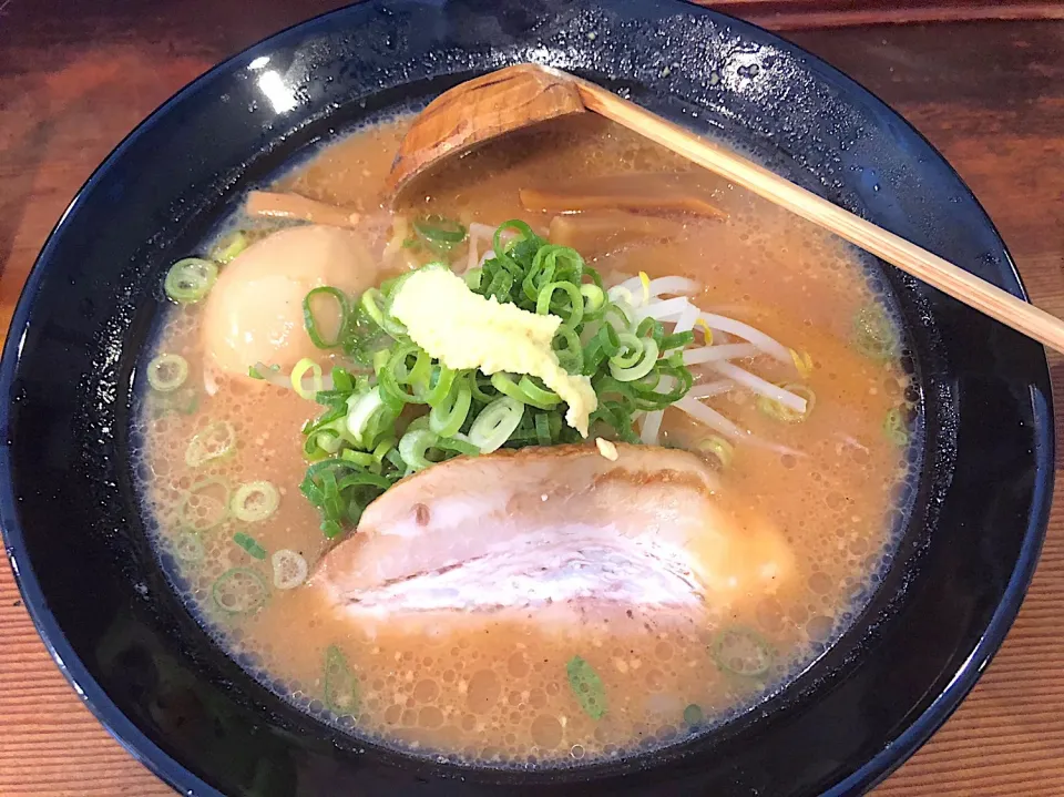 Snapdishの料理写真:濃厚味噌ラーメン🍜|Shoji Tsu chiyaさん