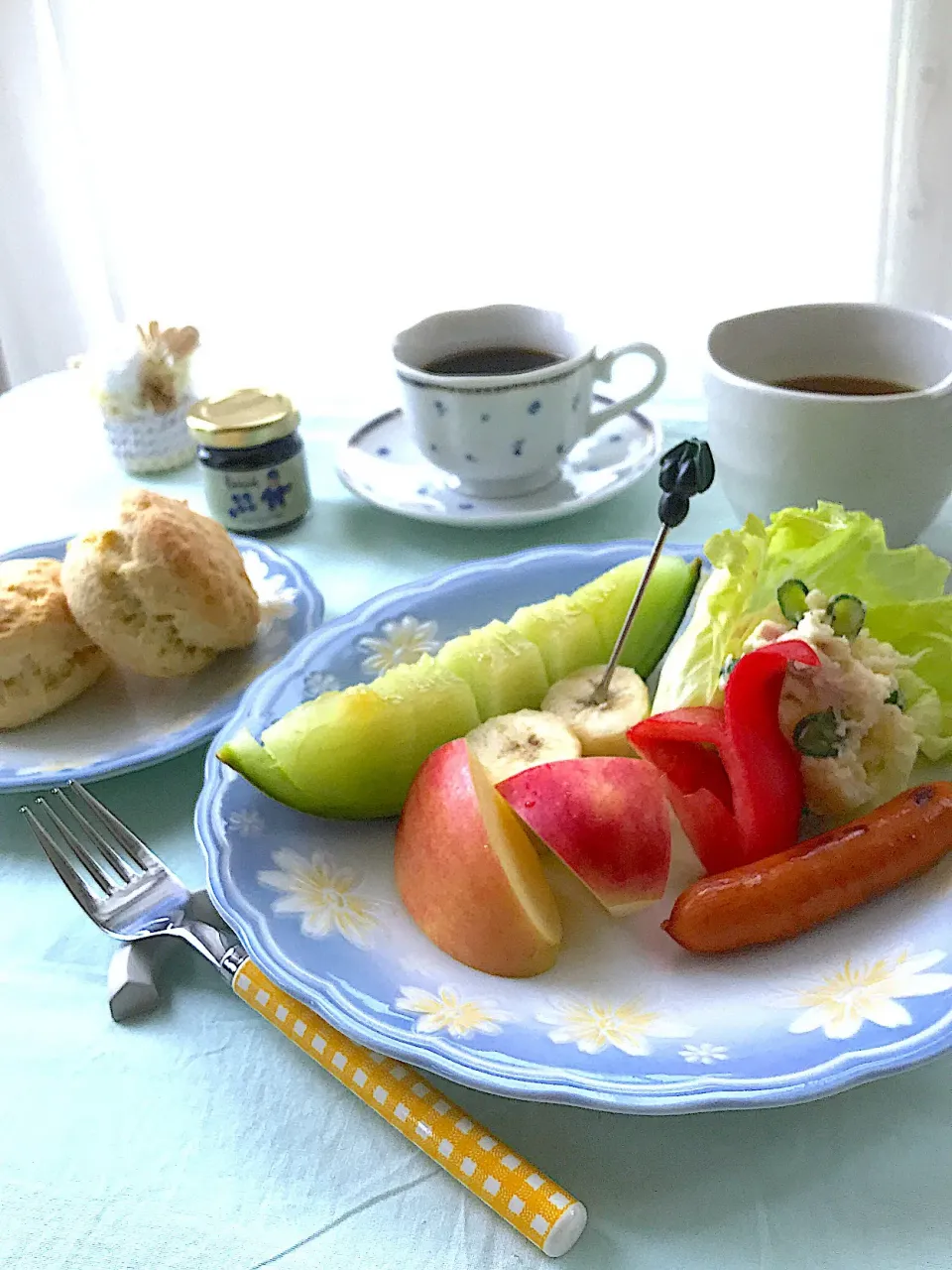 雨の朝☂️スコーンを焼いて朝食|サミカさん