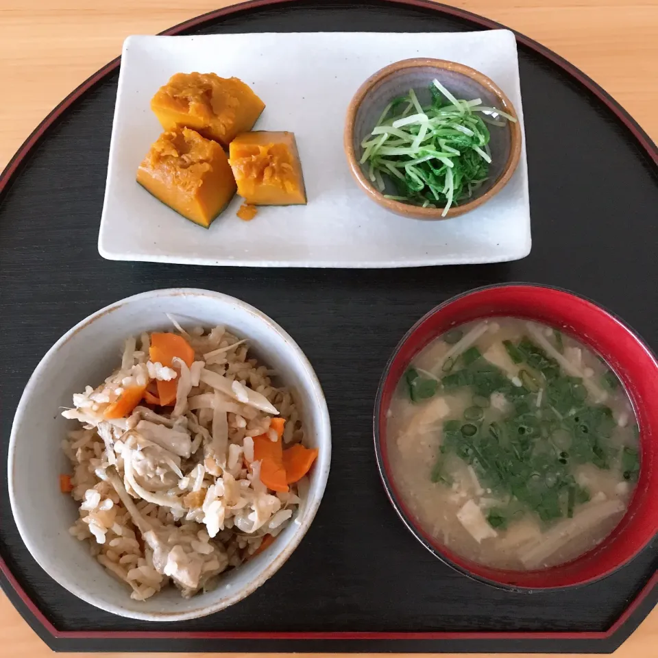 鶏ごぼう炊き込みご飯( - ө - )お昼ご飯|サチャンさん