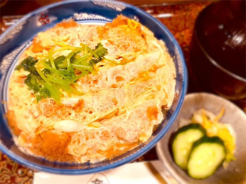 紅豚のカツ丼|Makoto Nakahodoさん