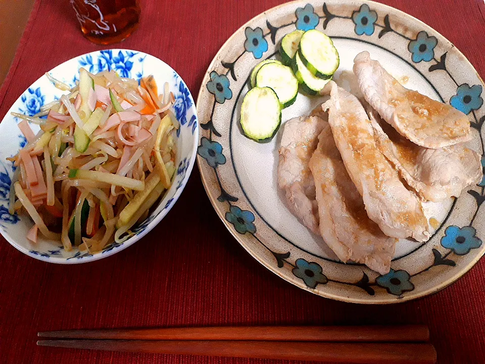 Snapdishの料理写真:豚肉の生姜焼き|ぽぱいさん