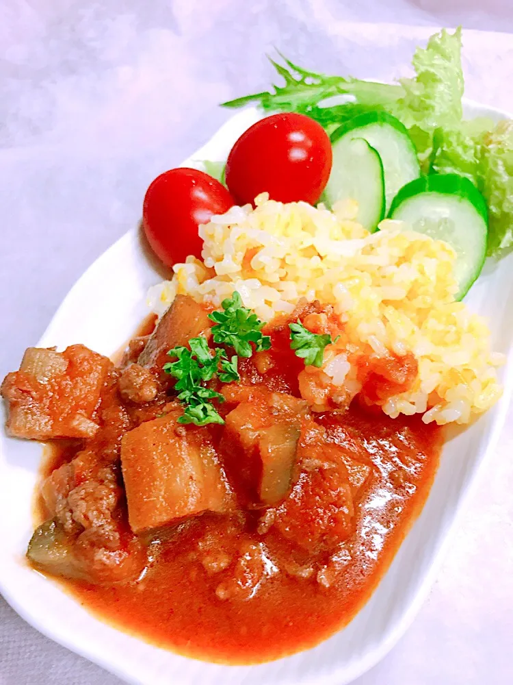 茄子とミンチのスパイシーカレーでワンプレートご飯|かっちゃん杉さん