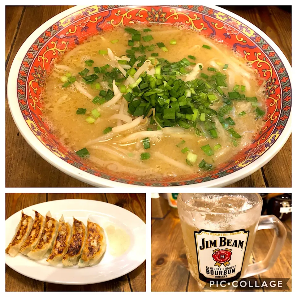 Snapdishの料理写真:☆味噌ラーメン
☆餃子
☆ビール🍺|まぁたんさん