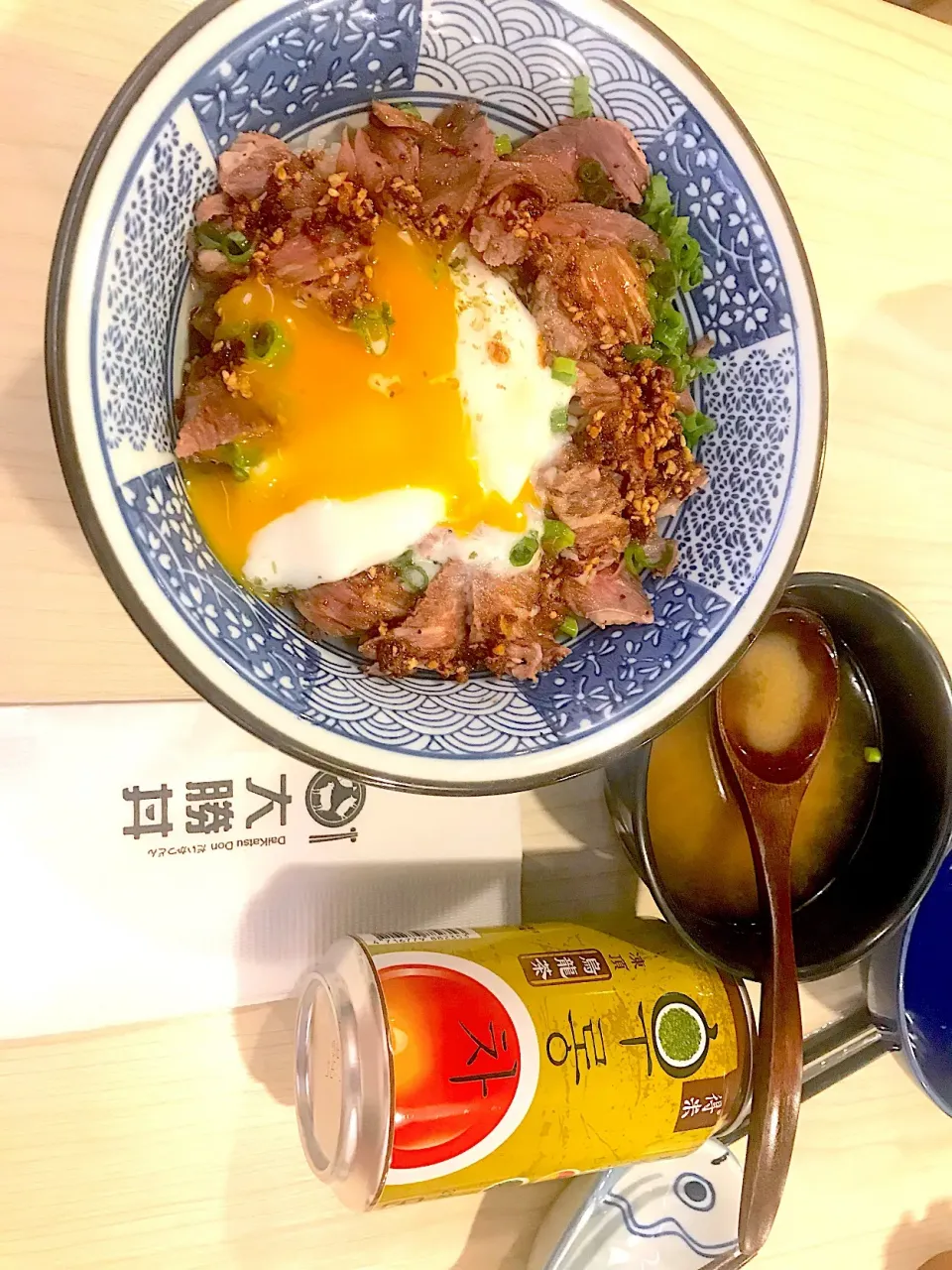 Slow cooked steak with boiled egg don|Sky Blueさん