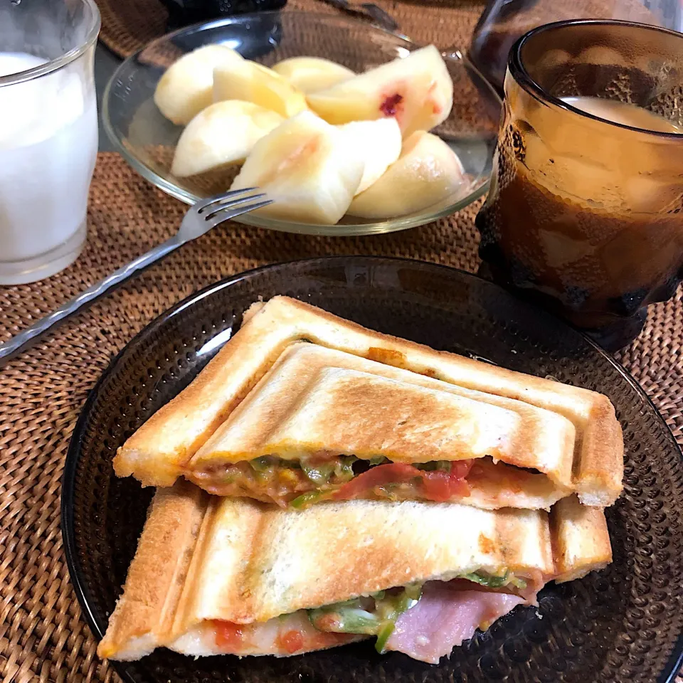 ホットサンドで朝ごぱん(ﾟ∀ﾟ)|nao子さん