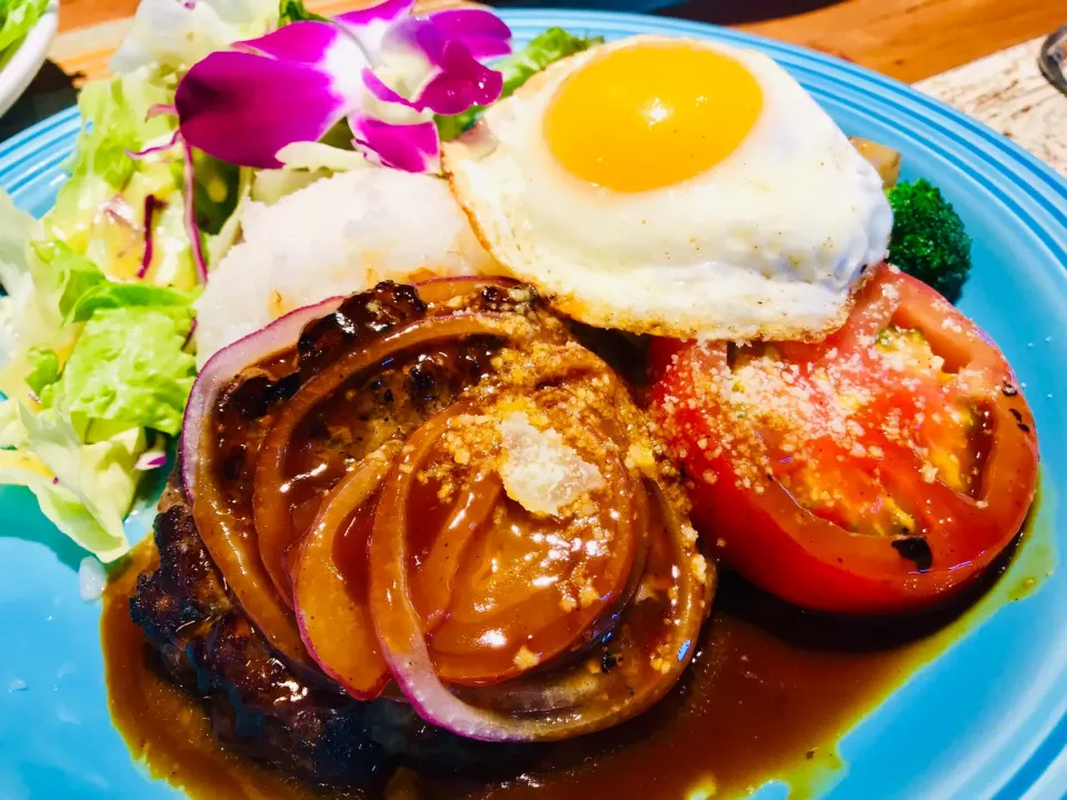 ハンバーグステーキ✨Hamburger steak 😋✨|Liezlさん