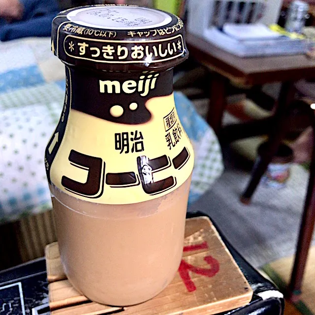 久しぶりの銭湯でコーヒー牛乳を飲んだよ。腰に手は当てなかったけど😁♨️|ジイジさん