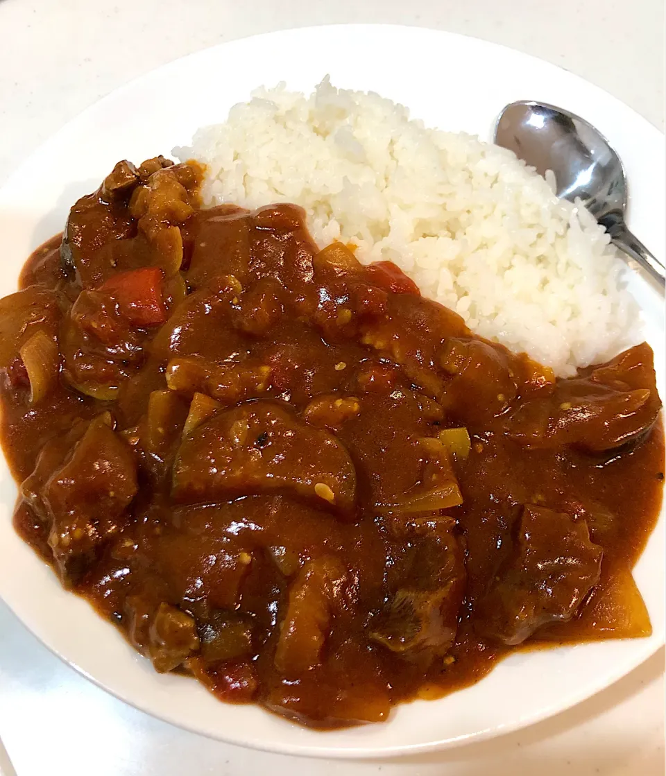 Snapdishの料理写真:カレー🍛#ラタトゥイユリメイク|ゆかりさん