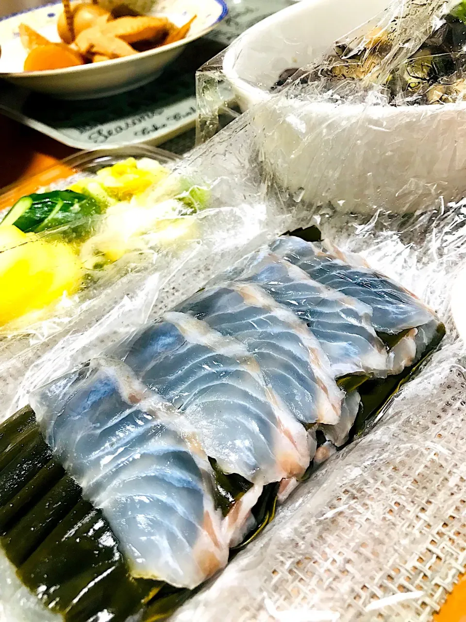 頂き物のお刺身で大好きな昆布締め。|ちはるさん