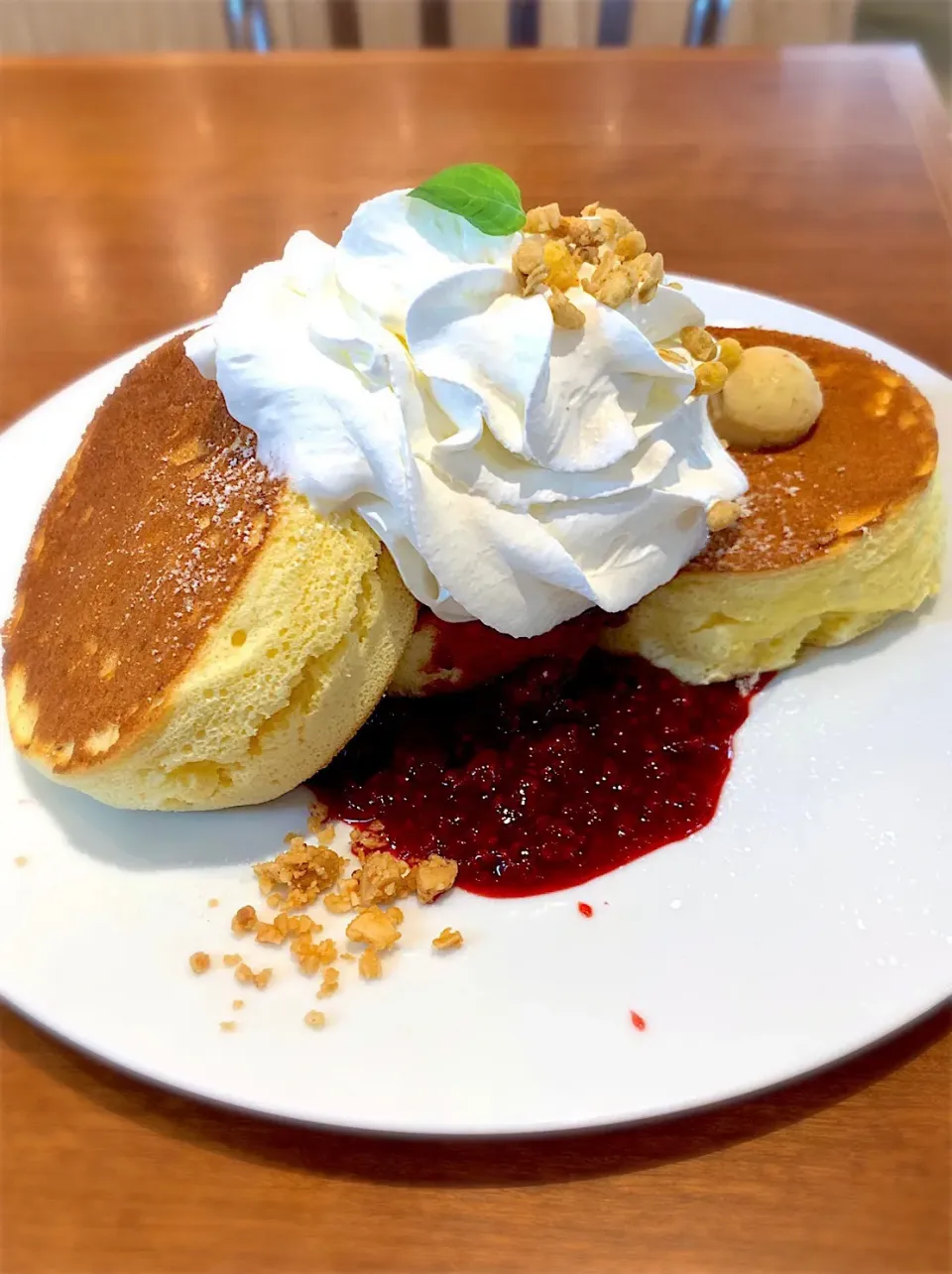 ラズベリーソースパンケーキ🥞|みなさん