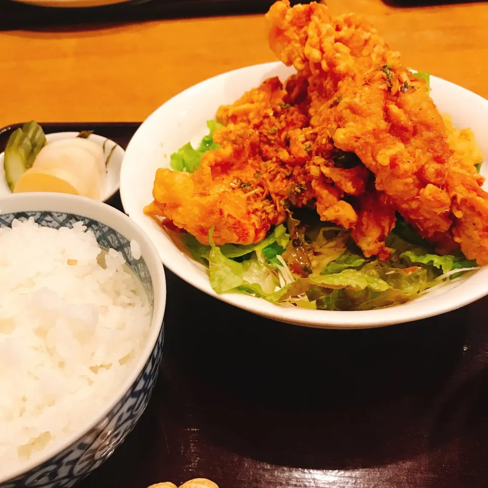 菱田屋 油淋鶏定食|ぱちねぇさん