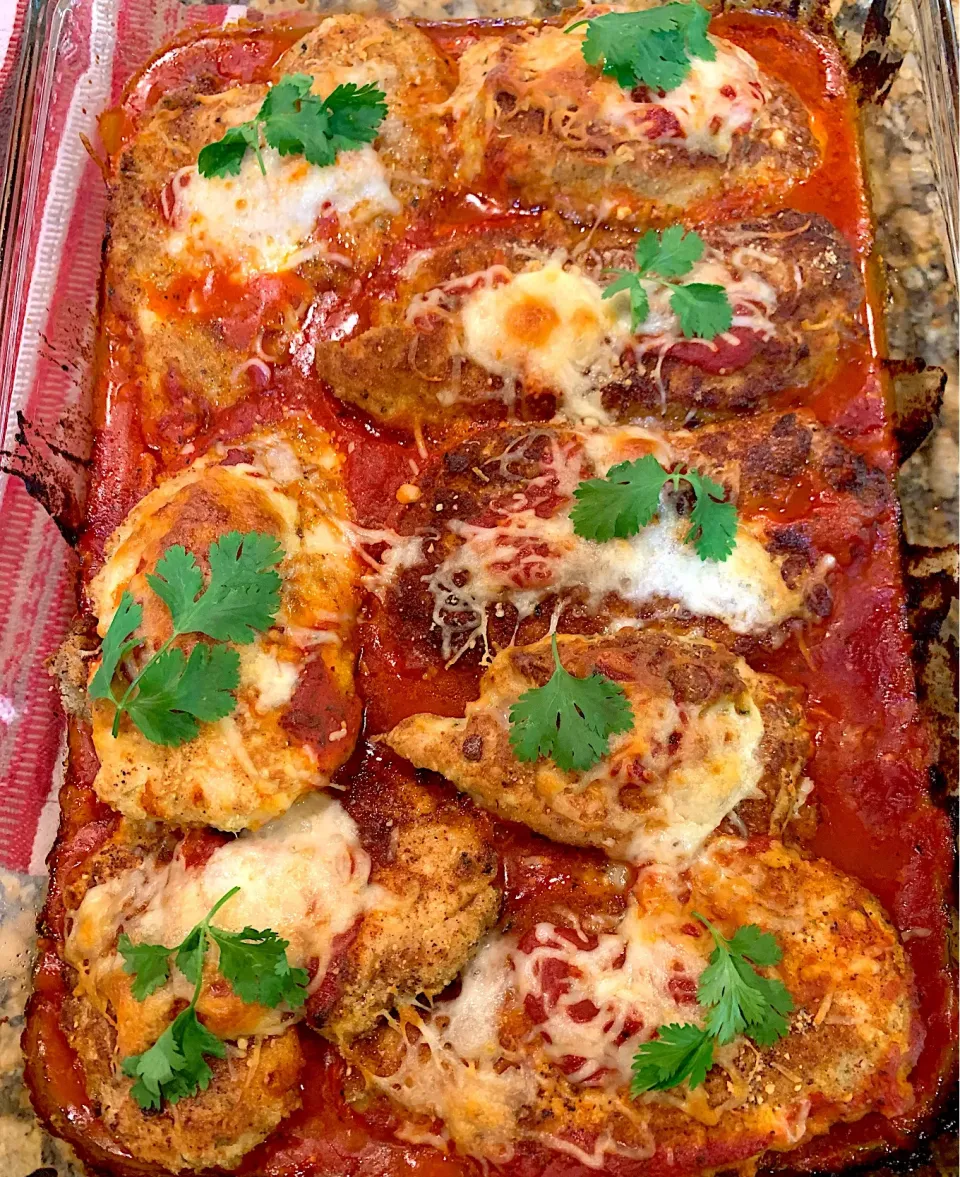 Easy Chicken Parmesan with Marinara Sauce|Alma's Home Kitchenさん