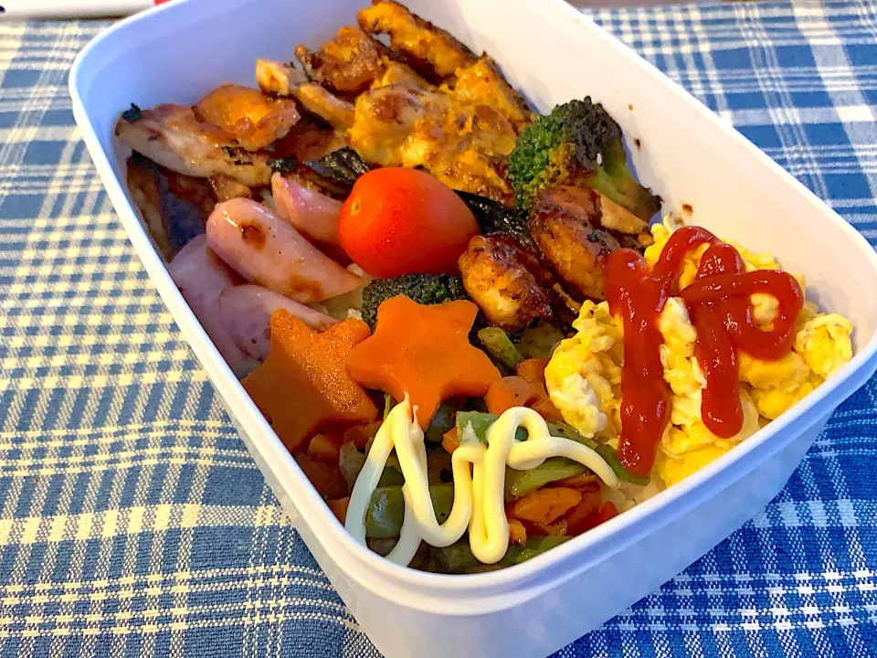 鶏肉カツレツ弁当|🍭よっぴさん