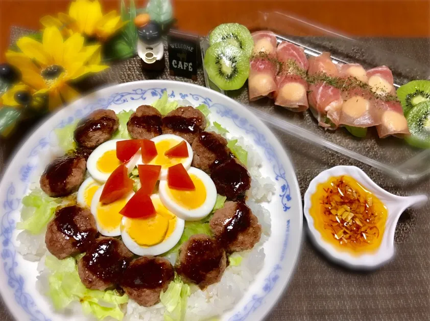 ミニハンバーグ&アボカド🥑の生ハム巻き〜手作りタレを付けていただきます😋|バシュランさん