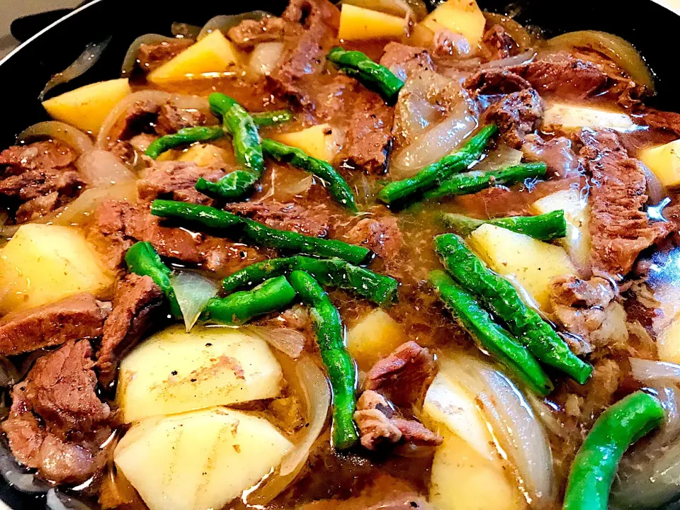 牛乳とじゃがいもといんげん煮込み炒め✨ Beef 🥩🥔 steak stew😋✨|Liezlさん