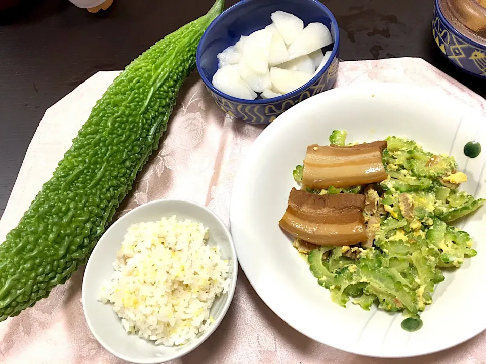 ゴーヤーチャンプルーとラフティーともちきびのご飯|まつり〜んさん