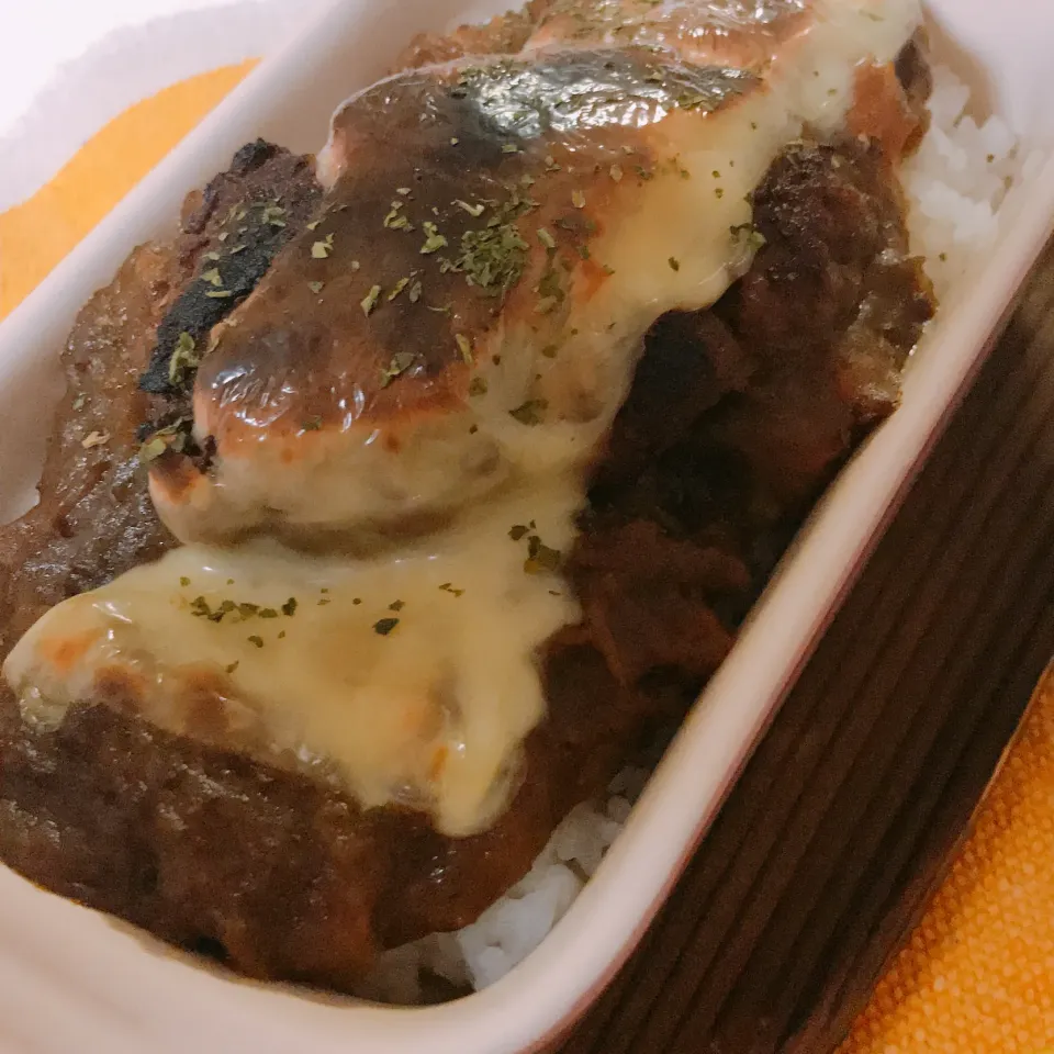 カレー🍛ドリアinハンバーグ😋|ゆきさん