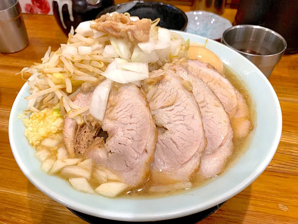 チャーシュー麺（ヤサイ・ニンニク・アブラ増し）|とみさんさん