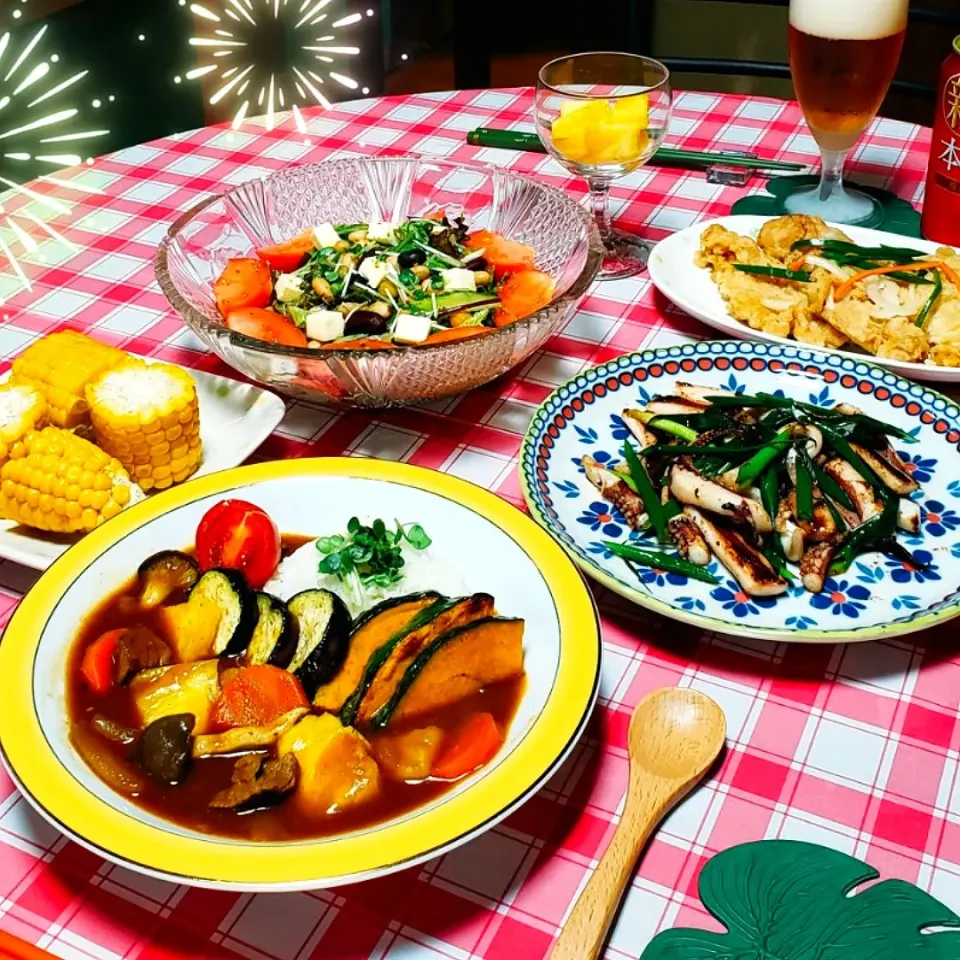 昨夜の晩ごはん
🍀夏野菜とパイナップルの
　アジアンなカレー
🍀イカとネギのバター醤油炒め
🍀チキンの南蛮漬け
🍀夏野菜とサラダ豆
　クリームチ－ズのイタリアンなサラダ
🍀トウモロコシ🌽
🍀パイン🍍|yukaringoさん