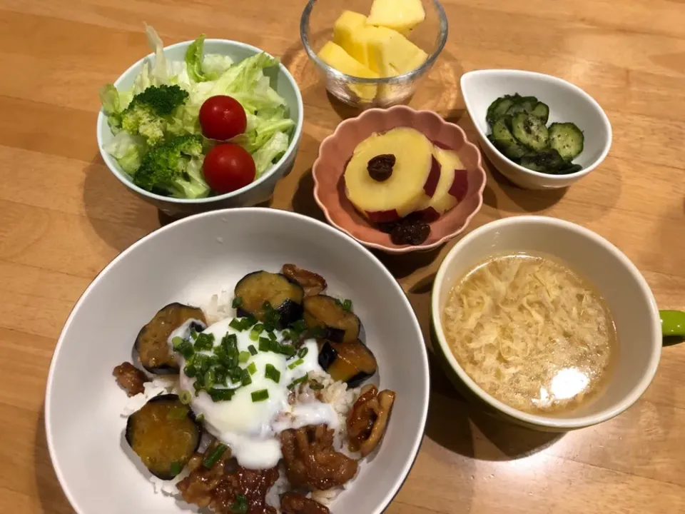 豚肉とナスのテリ玉丼☆|Natsuki Ishikawaさん