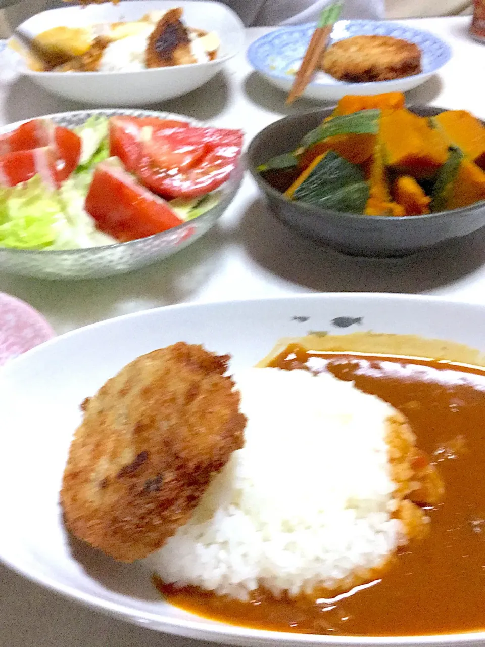 かぼちゃ入りハヤシカレー、サラダ|Ayaさん