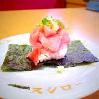 Snapdishの料理写真:Sushi|Yao  Liuさん