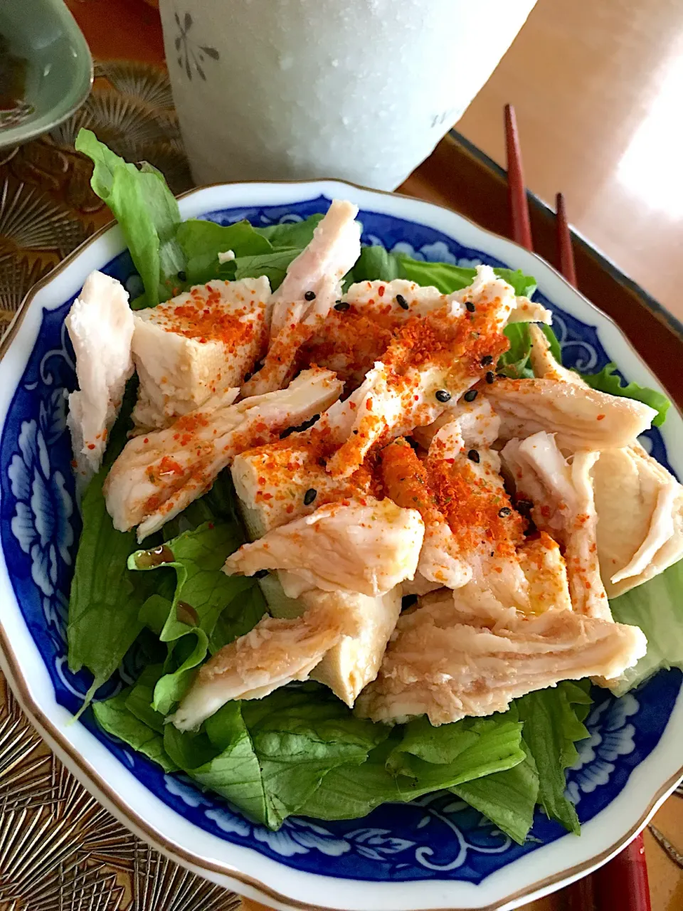 七味スパイシーがたまらない、鶏ハム豆腐サラダ🥗|にゃふてんさん