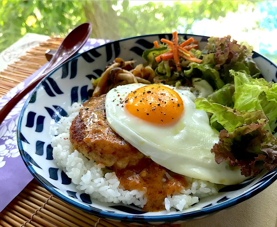 昼ごはん  豆腐ハンバーグのロコモコ丼|砂雪さん