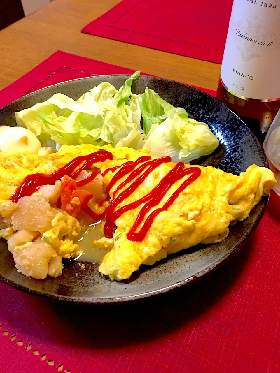 肉じゃが入りオムレツ🍳|おかちさん