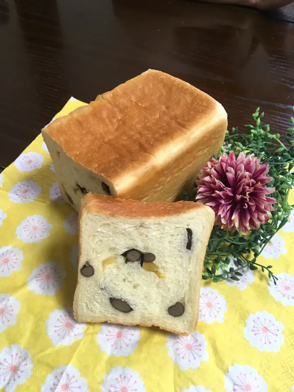 大納言と栗の甘納豆の角食|TOMOさん