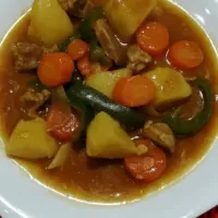 #Foodie#
#MyOwnVersionOfCooking#
©BEEF CALDERETA©
Ingredients:
Beef
Mantika
Bawang
Sibuyas
Paminta
Patatas
Carrots
Chili (Small) 
Chiling Laboyo (Big Size) 
Cal|Fayeさん