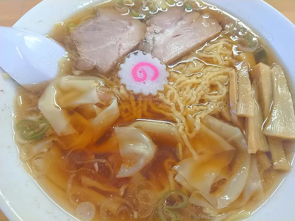 中華そば 中 細ちぢれ麺 ワンタン|大宮 輝久さん