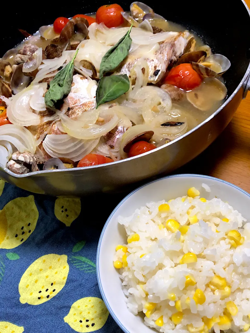 鯛とあさりのアクアパッツァ、圧力鍋で炊いたとうもろこしご飯|caoさん