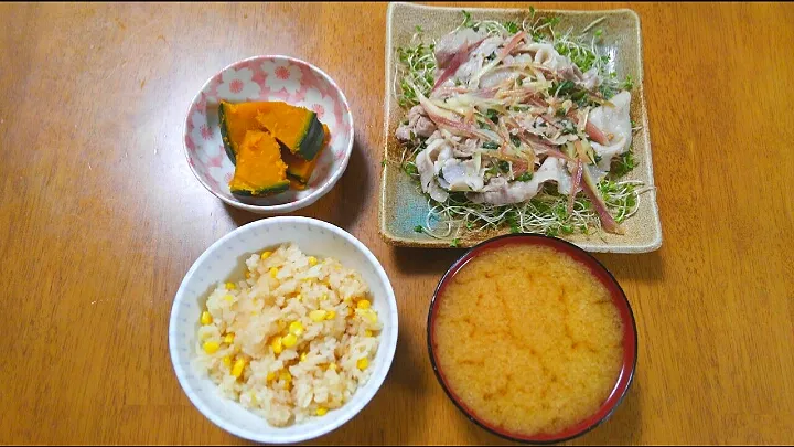 Snapdishの料理写真:７月１８日　豚肉とみょうがのさっぱりナムル　かぼちゃの塩煮　お味噌汁|いもこ。さん