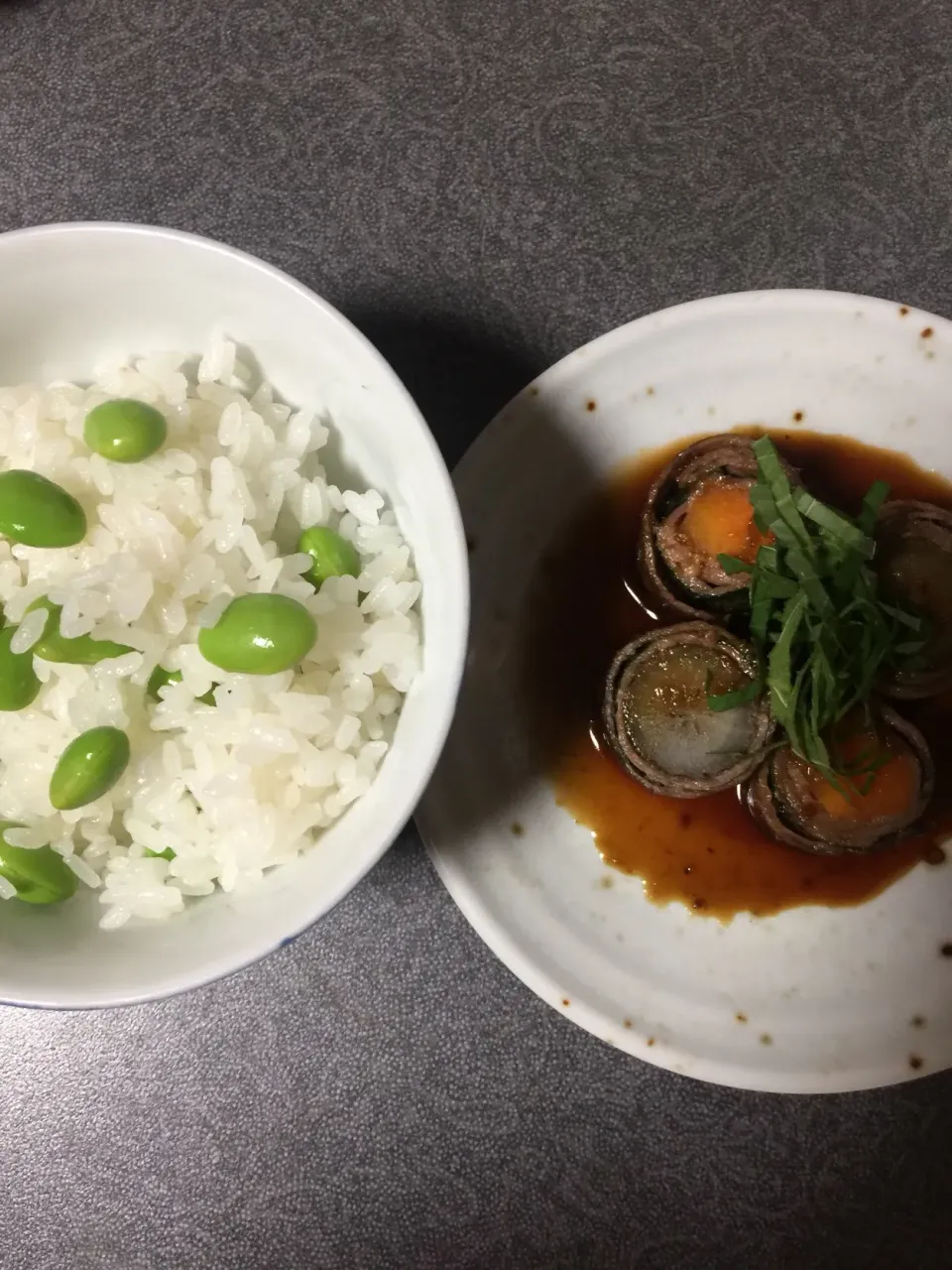 Snapdishの料理写真:枝豆ご飯と肉巻き|Hirotaka Mukaiさん