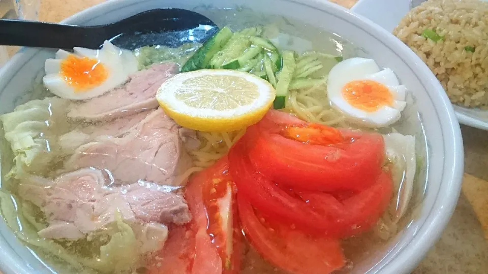 【1952年創業、夏季限定】
中華厨房 一番飯店
冷やし塩ラーメン（850円）
＋半チャーハン（100円）
＠高田馬場
19143|大脇さん