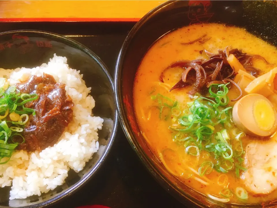 Snapdishの料理写真:味千ラーメンとパイコー丼のセット|あじょさん