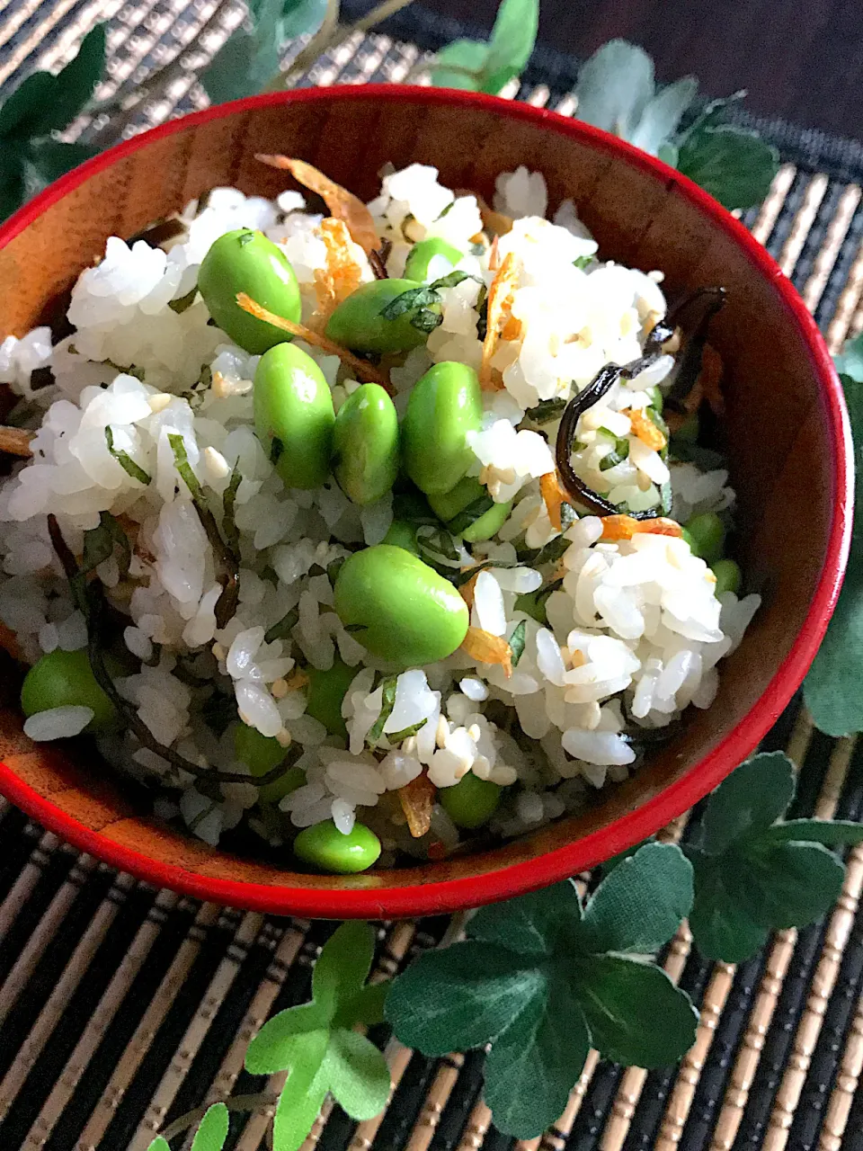 枝豆と塩昆布の混ぜご飯❤️おにぎりも美味しい😍|🌺🌺Foodie🌺🌺さん