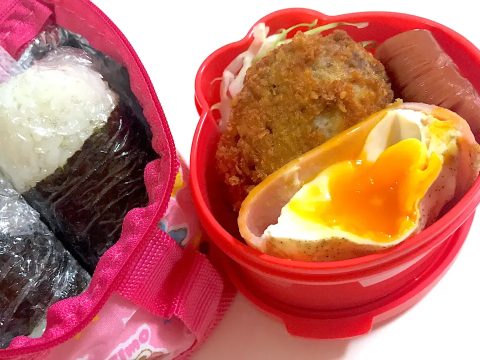 娘の部活弁当🍙おにぎりの具は牛肉甘辛煮😋|ゆきさん