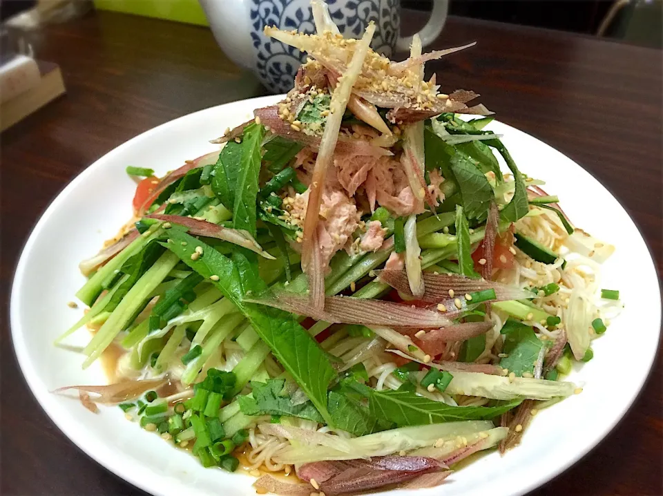 Snapdishの料理写真:昨日何食べたレシピ。ツナとトマトのぶっかけそうめん|ヨウキさん