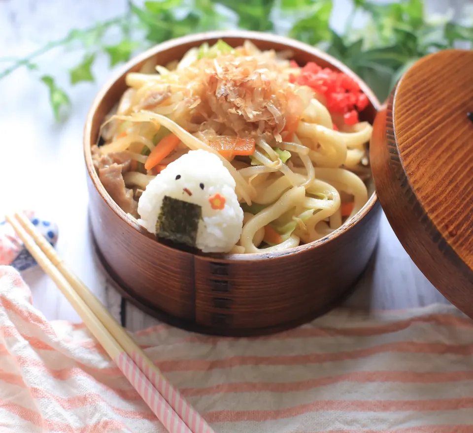 焼きうどんとこにぎりなお弁当|ゆいか＊さくママさん