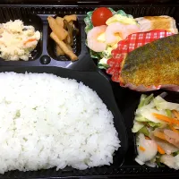 ポークステーキステーキソース 日替わり弁当 宅配ランチ 豊川市配達|Naokazu Kuritaさん