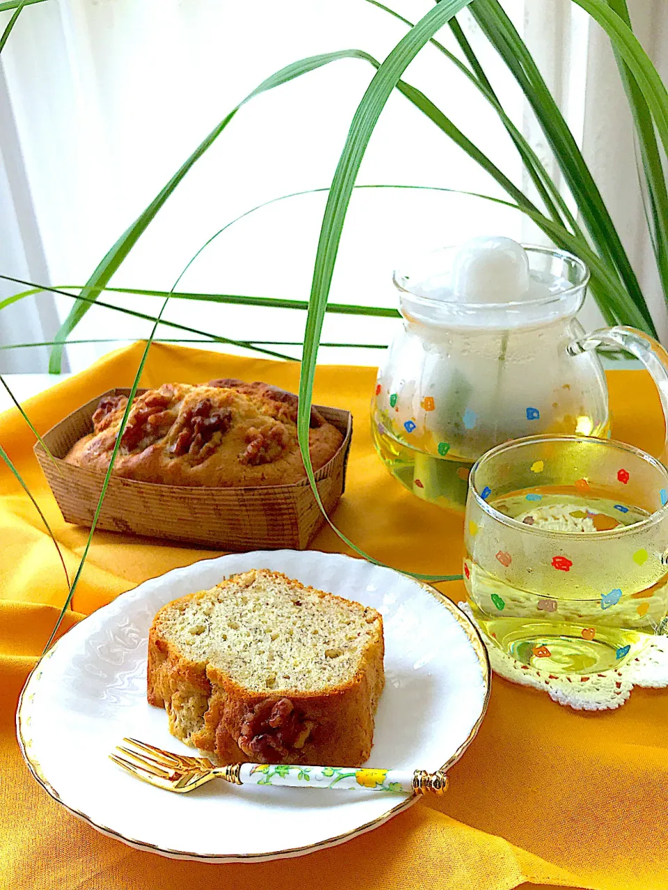 おめざにバナナケーキとハーブティー|サミカさん