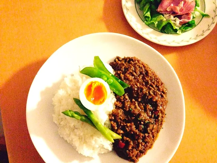 Snapdishの料理写真:💕煮込まなくても、すぐできるキーマカレー♡野菜のかさ増しいっばい💕|yuiママさん