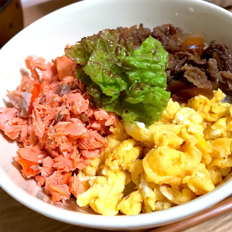 Snapdishの料理写真:三色丼（◔ω◔ * ）❤|さくらさん